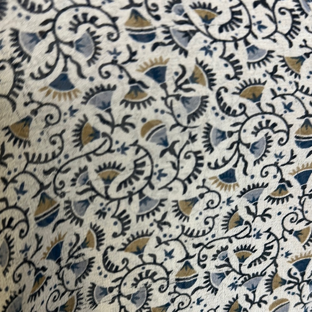 PAIGE Patterned Blouse - Picture 5 of 5